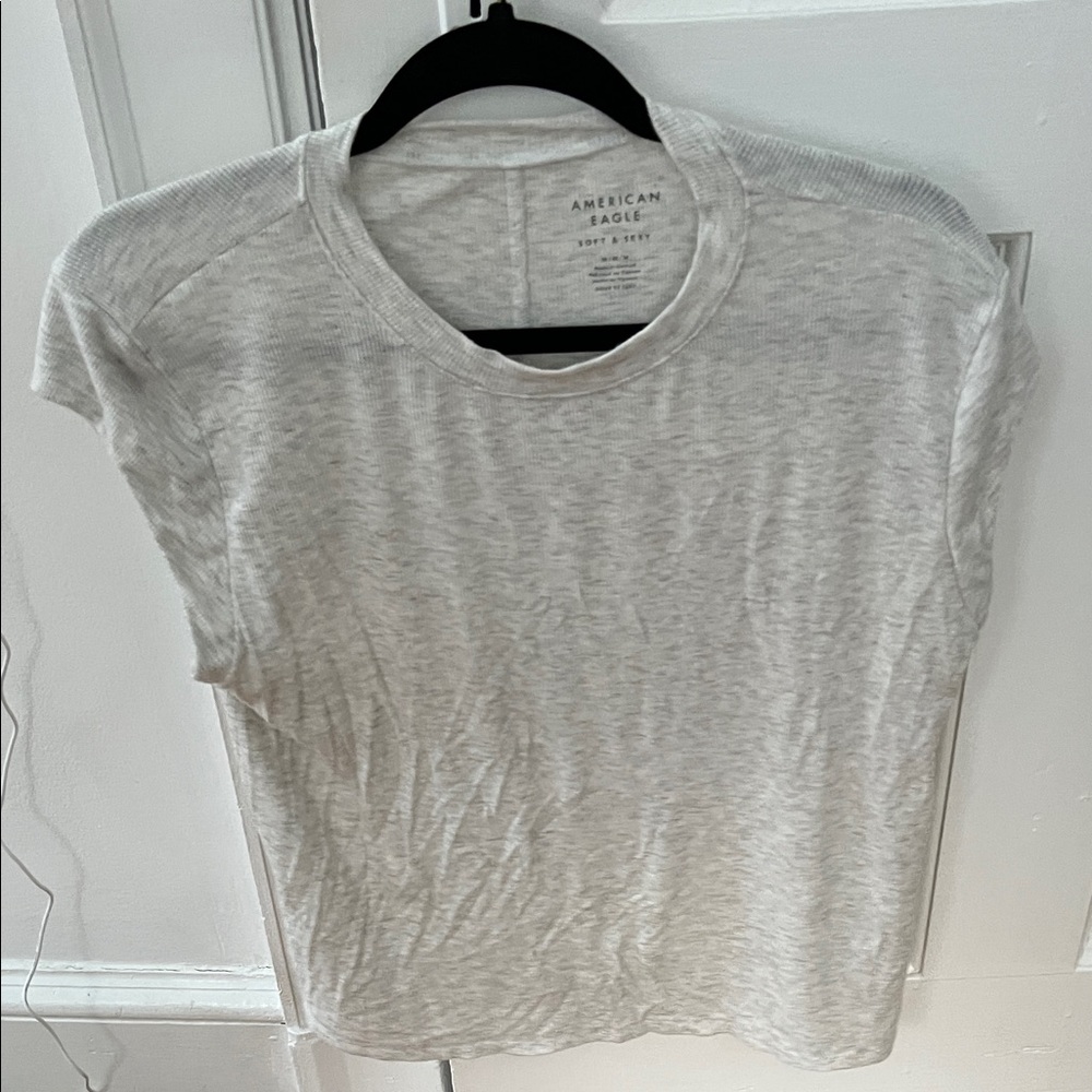 American Eagle Outfitters Light Gray Short Sleeve Tee